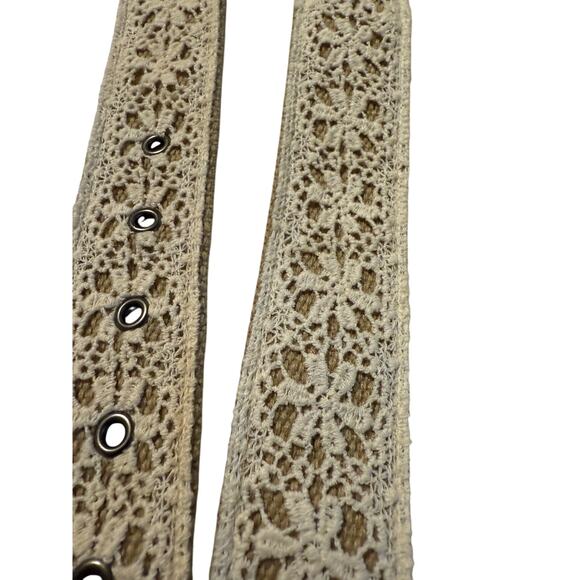 Lace Overlayed Belt Width 44 11/13 Juniors - Picture 2 of 5